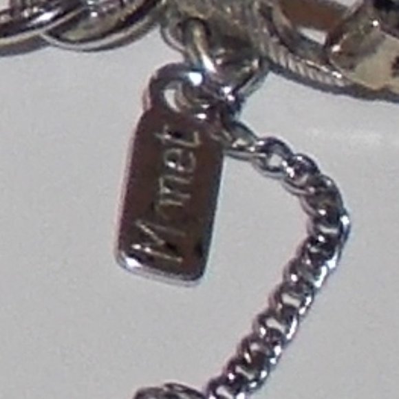 VTG 60s. MONET Silver Ton Women's Bracelet with 4 Charms Size 7" - Picture 13 of 13